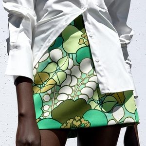 NWT Zara Printed Floral Green Mini Skirt